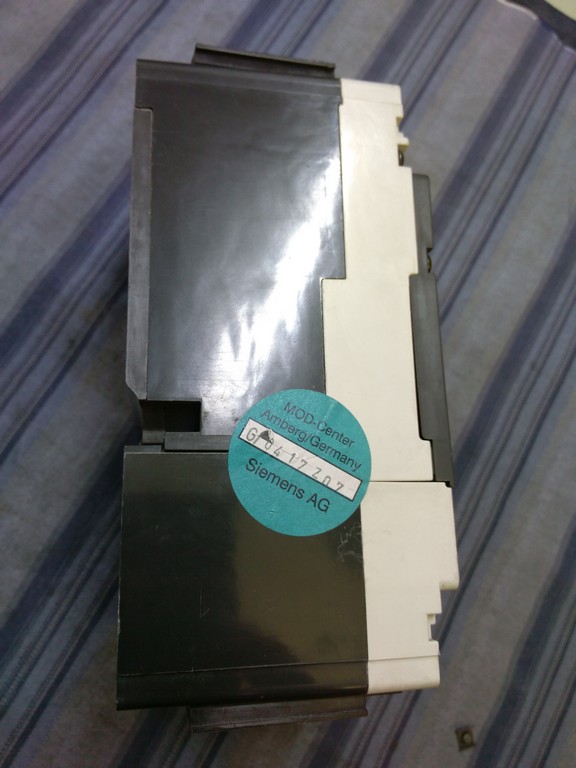 SIEMENS VL250 250A 3VL3725 TMŞ DEVRE KESİCİ ŞALTER VE AÇTIRMA BOBİNİ BULUNUR
